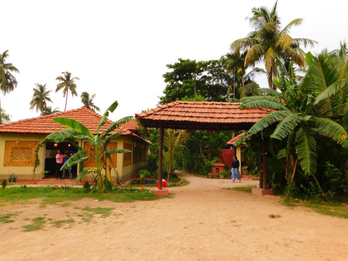 ホテル Gram Bangla Retreat コルカタ エクステリア 写真